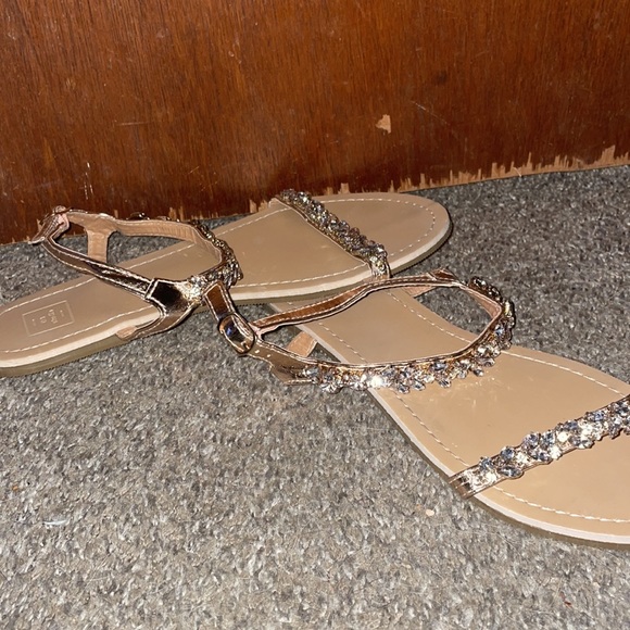 Sandal - Picture 2 of 3